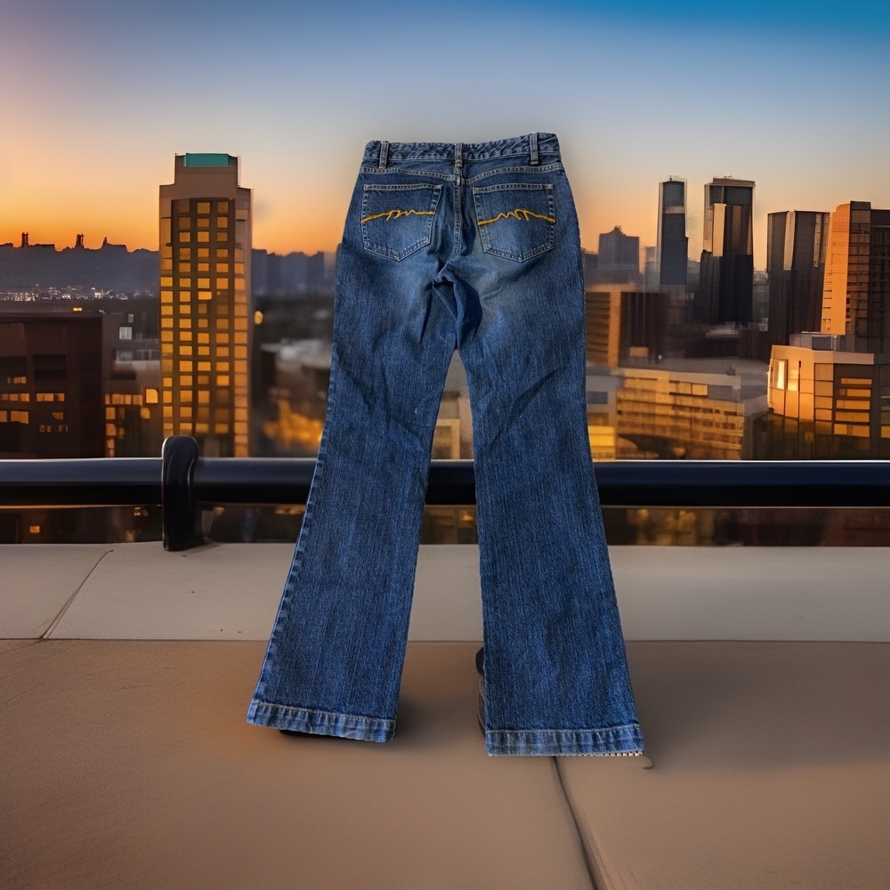 Columbia Sportswear Lean Fit Boot Cut Woman's Size 4 Jeans